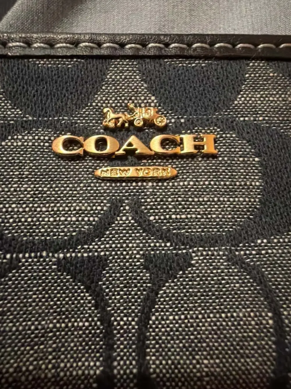 Coach Corner Zip Wristlet in Signature Denim Chambray